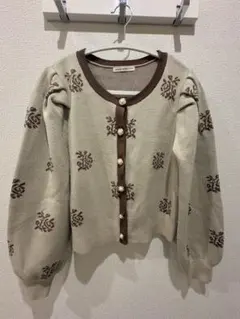 ⭐️continuier de NICE CLAUP ⭐️花柄刺繍カーディガン