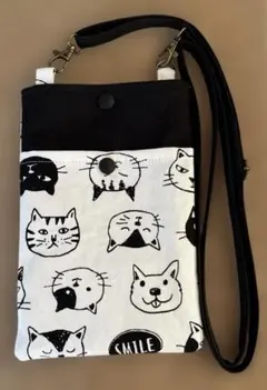ハンドメイド　スマホショルダーバッグ　猫柄