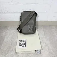 LOEWE ロエベ バーティカルクロスボディポケット ショルダーバッグ　カーキのサムネイル