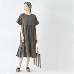 titivate アシンメトリーティアードフレンチスリーブワンピース