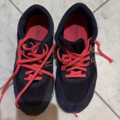 アシックス 陸上 22.5