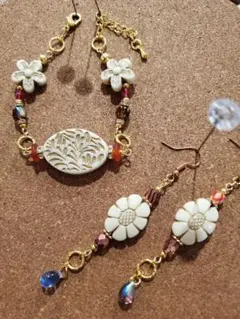 【送料込】【値下げ】ブレスレット　ピアス　セット　チェコ　アクリル　ビーズ