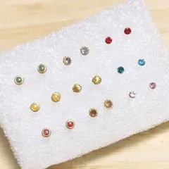 【P81】樹脂ピアス9ペア☆超小粒！カラフルセット