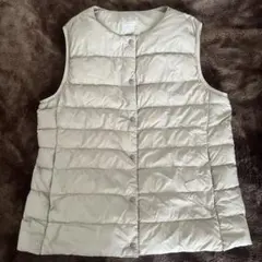 無印ベスト ベージュ