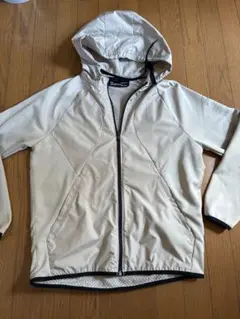 アンダーアーマーフード付きナイロンジャケット M ベージュ