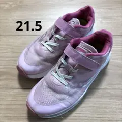 スニーカー