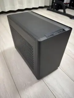 Cooler Master NR200 PC ケース