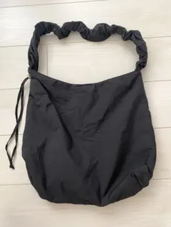 BEAMS HEART ギャザーハンドルトートバッグ ブラック
