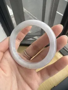 開運ネフライト ホワイトバングル 一点物 内経6.5cm - メルカリ