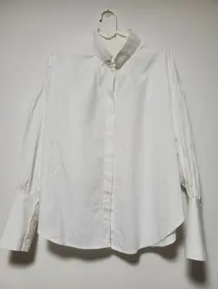 レディース　ホワイト 長袖 スタンドカラーブラウス