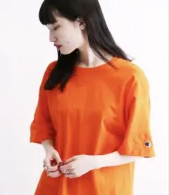 【美品】【Champion】オレンジ 半袖Tシャツ