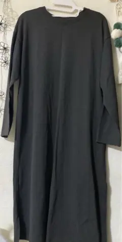 未使用に近い　イング　長袖ロングワンピース　カラーチャコールグレー