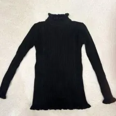 リブ編み ブラック タートルネック セーター　ニット　フリル袖
