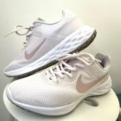 NIKE ナイキ　ランニングシューズ ピンク 24.5cm レボリューション7
