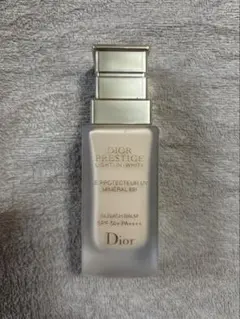 Dior プレステージ ホワイト プロテクター UV ミネラル BB 00