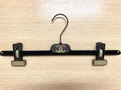 CHANEL ハンガー ロゴ