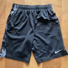 NIKE ハーフパンツ　ジュニア　Ｌ
