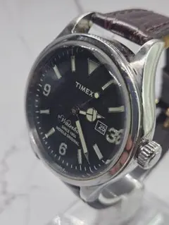 稼働品 TIMEX Waterbury 腕時計 クォーツ 黒 電池交換済のサムネイル