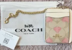 COACH ハート柄 ジップ カードケース