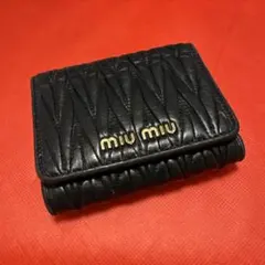 miu miu マテラッセ 三つ折り財布 ブラックのサムネイル