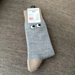 ユニクロ × ANYA HINDMARCH ライトグレー ソックス