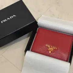PRADA レザー 二つ折り財布　レッド 赤