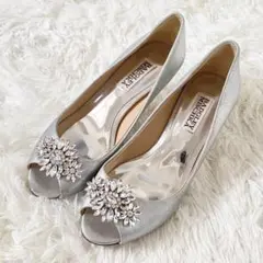 バッジェリーミシュカ　ビジューサンダル　パンプス　シルバー　サテン　レザー