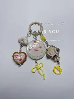 ハンドメイドスマホストラップキャラクターアクリルキーホルダー