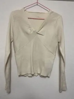 DAZY リブニットセーター　ツイストフロントデザイン　XLサイズ　ホワイト