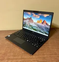 第8世代、Core i7、富士通 LifeBook、8GB、256GB SSD