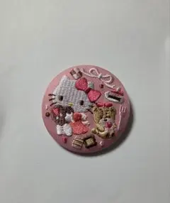 ハローキティ 刺繍缶バッジ