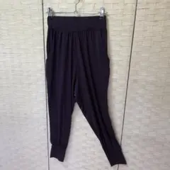 ふ9●GESTSパープル サルエルパンツ 未使用品 Sサイズ　ヨガ パンツ
