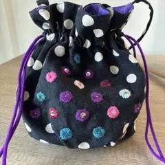 ハンドメイド刺繍入り水玉模様巾着袋