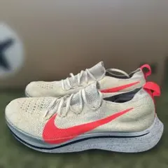 【新品未使用】サイズ26.5cm ナイキ ヴェイパーフライ 4% フライニット 2025年最新】Yahoo!オークション -ヴェイパーフライ 4%の中古品