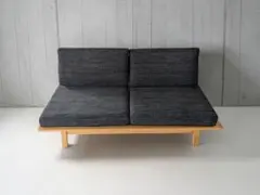 マ*ニ様 ACME アクメファニチャー TROY SOFA ブラック〜グレーファ