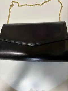 レザークラッチバッグ　ゴールドチェーン　極美品