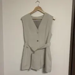 美品 N. Natural Beauty Basic ベルトツキペプラムジレ