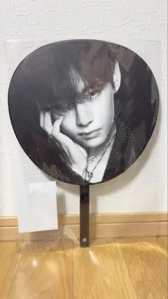 BTS V 公式うちわ 防弾少年団(BTS) - BTS うちわ 公式 テヒョン V 防弾少年団の通販 by
