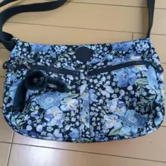 キプリングショルダーバック