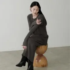 【新品】LARUTA リブニットワンピース×フェザーベストセット　クールネック