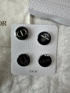 Dior ピンバッジ　ブローチ　4個セット
