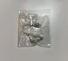 ガチャガチャ サンリオ めじるしアクセサリー ふわふわスノー シナモン