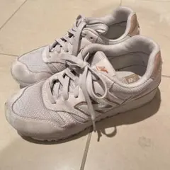 ニューバランス　23cm