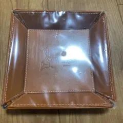 ピーターラビットブラウンレザー インテリアトレイ　非売品