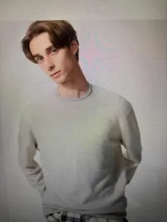 美品半額以下★UNIQLO カシミヤ クルーネックセーター Lクリーム柔らか最適