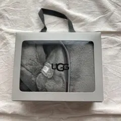 新品未使用　アグー　UGG グレー スリッパとタオルセット　12-18m