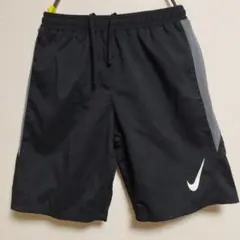 未使用に近い　ナイキ　キッズ　水着　160サイズ　ブラック