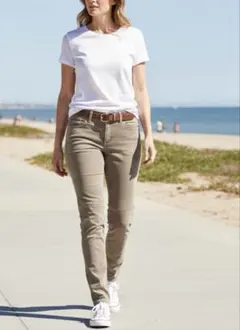 マッシモ・アルバ （Massimo Alba ）のチノパン