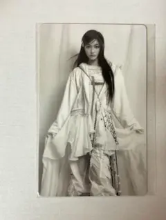 ILLIT イロハ Amazon