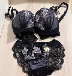【新品・未使用】ブラジャーショーツセット F70 Mサイズのサムネイル